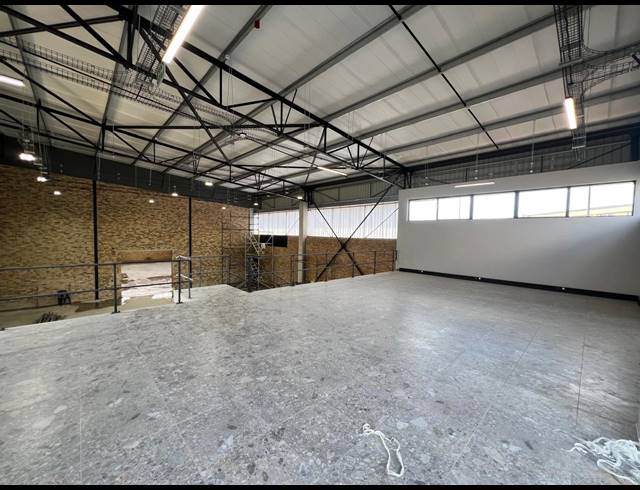 445M² WAREHOUSE TO LET IN STRIJDOMPARK